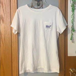 Vineyard vines breast cancer t shirt